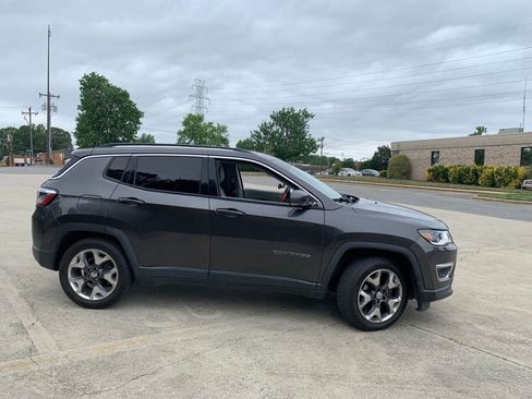 Used 2018 Jeep Compass Limited w/ Navigation Group FWD image 13