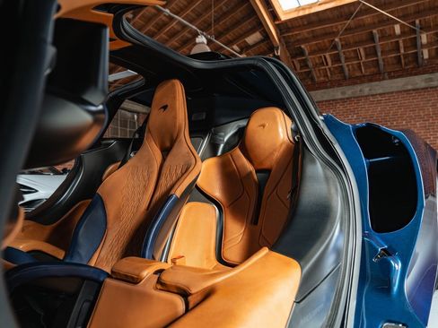 Used 2020 McLaren Speedtail image 37