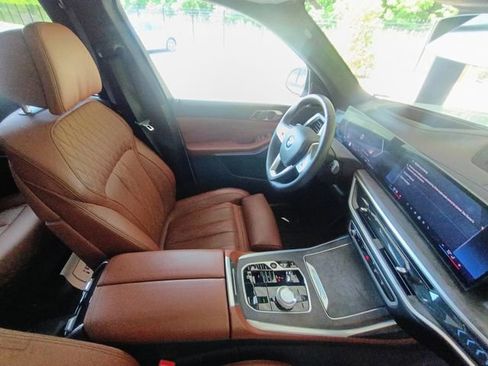 Used 2024 BMW X7 xDrive40i w/ Executive Package AWD/4WD image 54