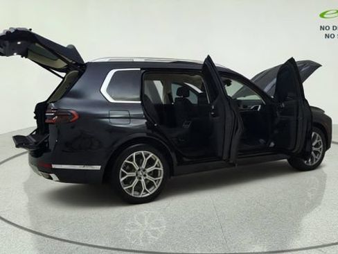 Used 2025 BMW X7 xDrive40i w/ Premium Package AWD/4WD image 14