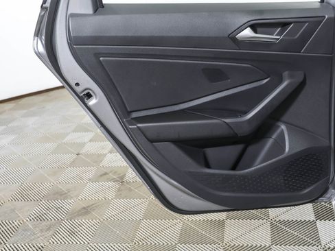 Used 2025 Volkswagen Jetta Sport FWD image 38