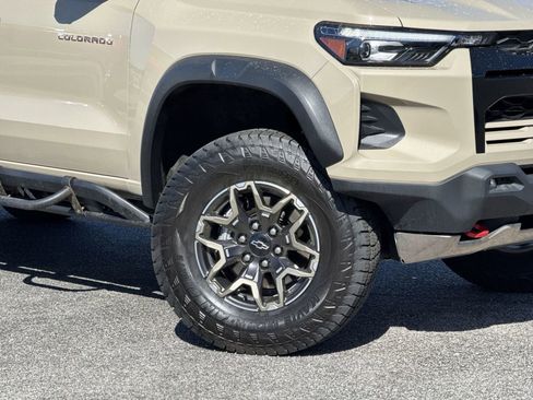 Used 2023 Chevrolet Colorado ZR2 w/ ZR2 Convenience Package III image 13