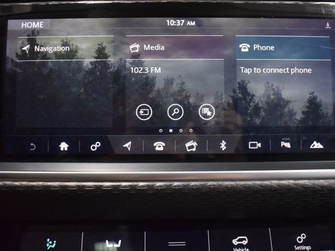 Used 2019 Land Rover Range Rover Velar S image 25