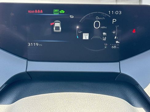 Used 2026 Toyota Prius Plug-In Hybrid FWD image 30
