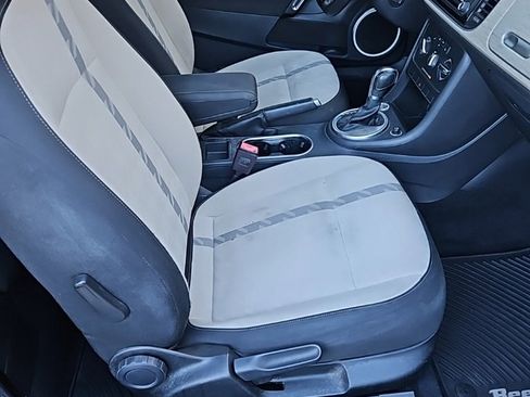 Used 2018 Volkswagen Beetle 2.0T Coast image 16