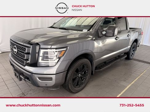 Used 2024 Nissan Titan SV w/ SV Convenience Package image 1