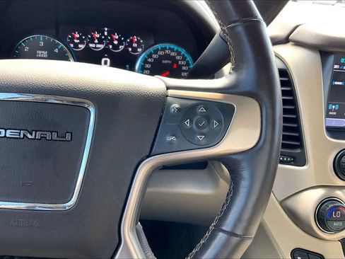 Used 2017 GMC Yukon Denali RWD image 24
