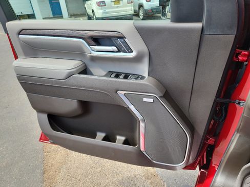 New 2026 GMC Sierra 2500 SLT image 13