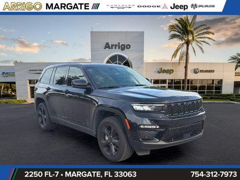 Used 2025 Jeep Grand Cherokee Limited w/ Luxury Tech Group II AWD/4WD image 1