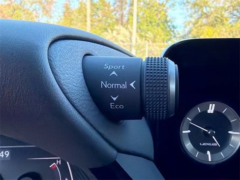 New 2025 Lexus ES 350 Ultra Luxury image 29