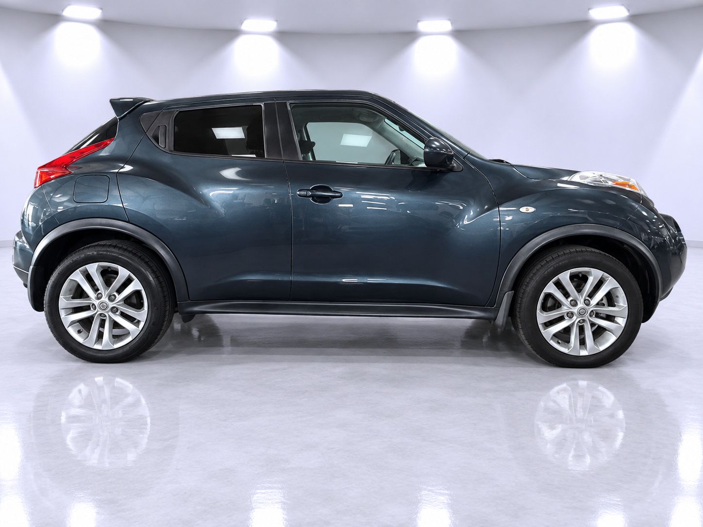 Used 2012 Nissan Juke SL FWD image 3