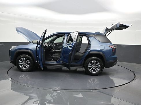 Used 2025 Chevrolet Equinox LT w/ Safety and Technology Package FWD image 40