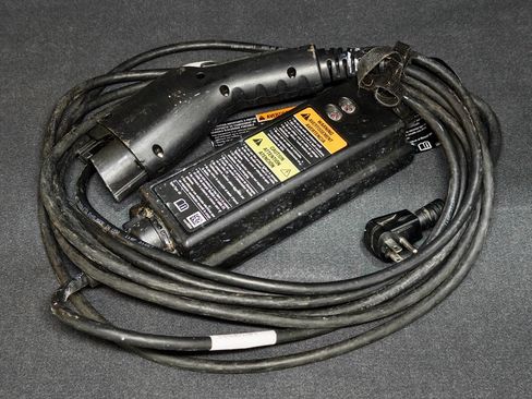 Used 2019 Chevrolet Bolt Premier w/ Infotainment Package image 6