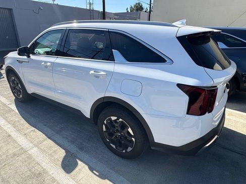 Certified 2026 Kia Sorento S FWD image 4