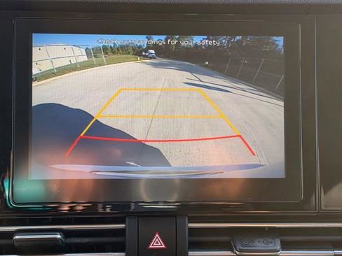 Used 2020 Kia Niro Touring FWD image 21