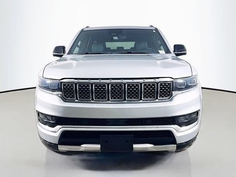 Used 2023 Jeep Grand Wagoneer 4WD w/ Flexible Seating Group image 2