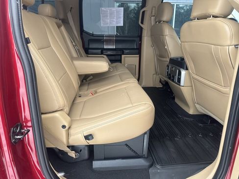 Used 2019 Ford F250 Lariat w/ Chrome Package image 26