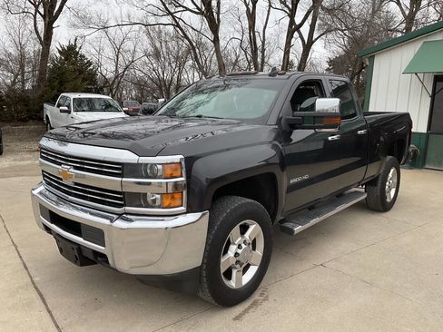 Used 2016 Chevrolet Silverado 2500 W/T image 5