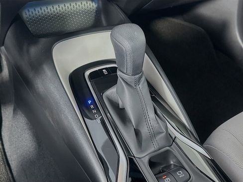 Used 2022 Toyota Corolla LE FWD image 16