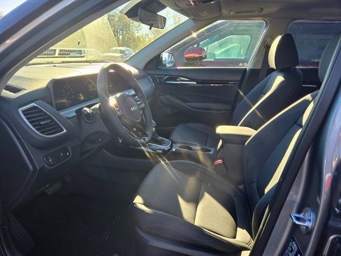 New 2026 Kia Seltos EX image 6