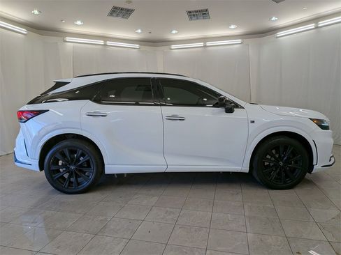 Certified 2023 Lexus RX 500h F Sport image 11