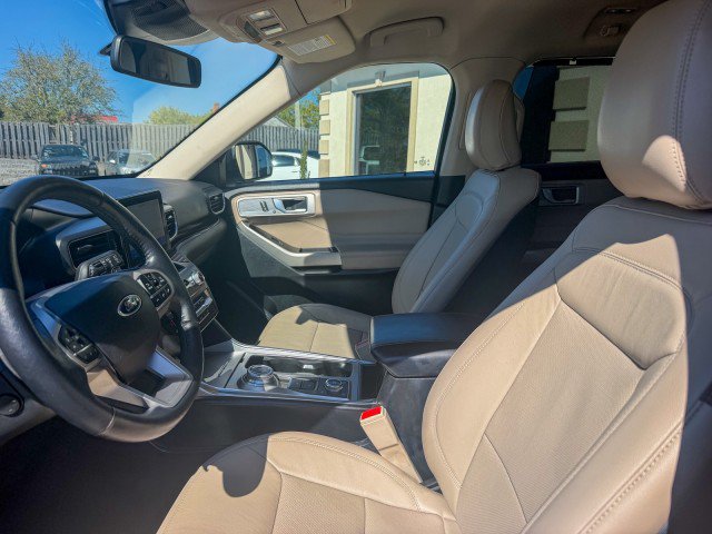 Used 2020 Ford Explorer Limited w/ Class III Trailer Tow Package AWD/4WD image 5