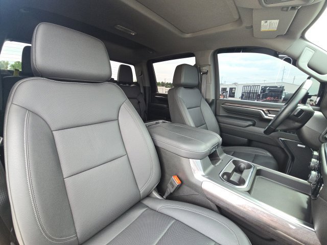 Used 2024 Chevrolet Silverado 2500 LTZ w/ LTZ Plus Package AWD/4WD image 21
