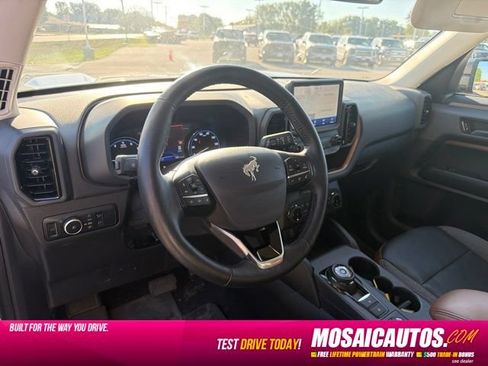 Used 2023 Ford Bronco Sport Outer Banks w/ Tech Package AWD/4WD image 8