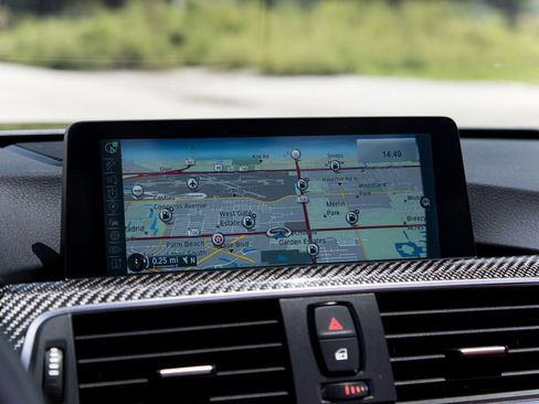 Used 2016 BMW M4 Convertible image 38