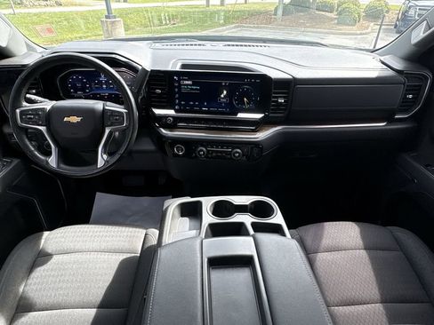 Used 2022 Chevrolet Silverado 1500 LT AWD/4WD image 20