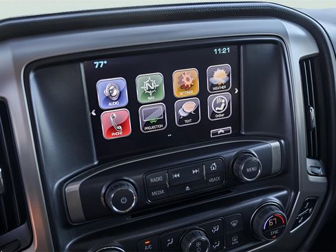 Used 2019 GMC Sierra 2500 Denali w/ Suspension Package, Off-Road image 19