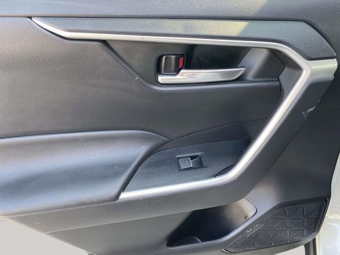 Used 2023 Toyota RAV4 XLE w/ Convenience Package FWD image 12