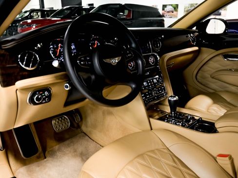 Used 2017 Bentley Mulsanne RWD image 11