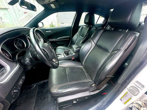 Used 2019 Dodge Charger SXT w/ Leather Interior Group image 13