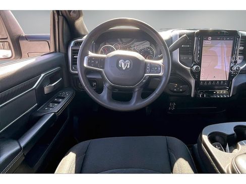Used 2025 RAM 2500 Big Horn AWD/4WD image 9