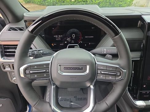 New 2026 GMC Yukon Denali w/ Denali Reserve Package image 25