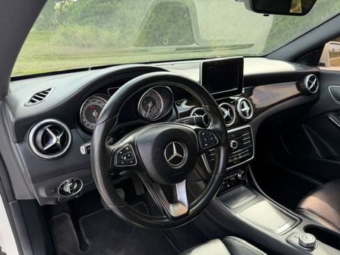 Used 2016 Mercedes-Benz CLA 250 image 14
