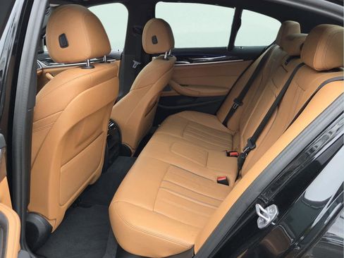 Used 2023 BMW 540i w/ Executive Package RWD image 9
