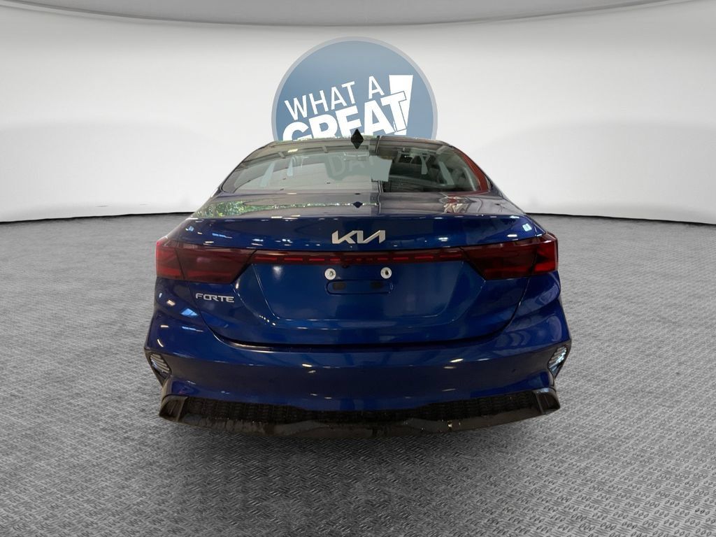 Used 2024 Kia Forte LXS FWD image 5