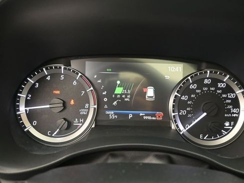 Used 2024 Toyota Highlander XLE image 9