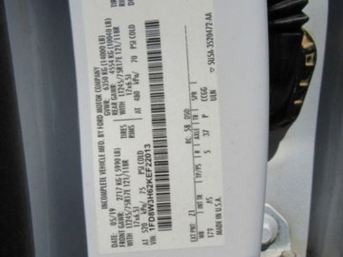 Used 2019 Ford F350 XL w/ Power Equipment Group AWD/4WD image 38
