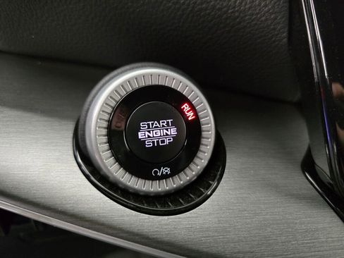 New 2025 Jeep Wagoneer Series II w/ HD Trailer Tow Package image 18