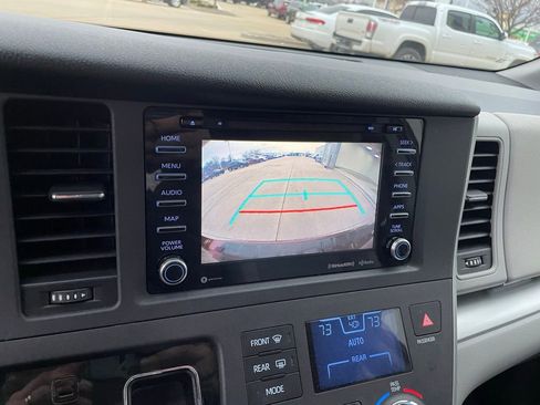 Used 2020 Toyota Sienna LE image 20