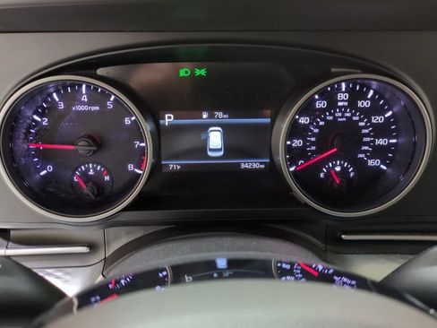 Certified 2024 Kia Carnival LX FWD image 20