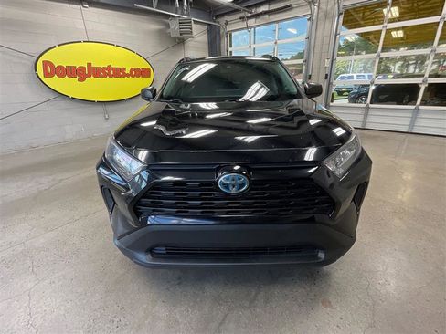 Used 2021 Toyota RAV4 LE AWD/4WD image 8