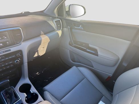 Used 2021 Kia Sportage EX image 21