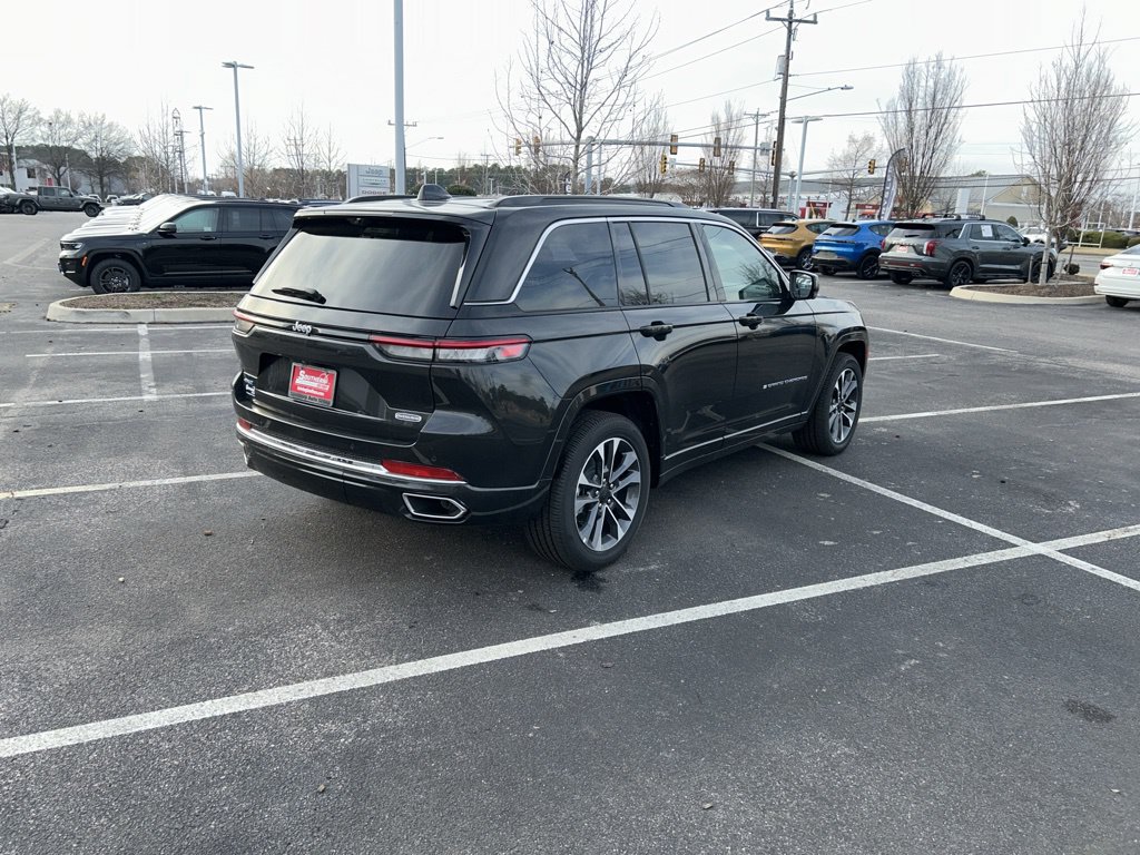 New 2024 Jeep Grand Cherokee Overland w/ Advanced Protech Group III AWD/4WD image 4