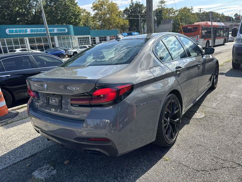 Used 2022 BMW 530i xDrive w/ M Sport Package image 3