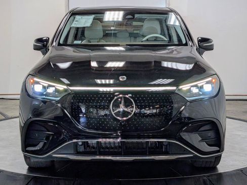 Used 2023 Mercedes-Benz EQE 500 4MATIC SUV image 3