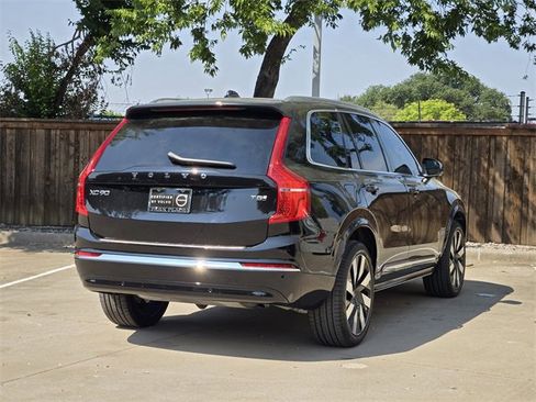 Certified 2025 Volvo XC90 T8 Plus w/ Protection Package Premier image 9